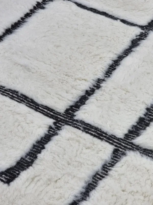 Moroccan Berber rug in black and white - Image 3